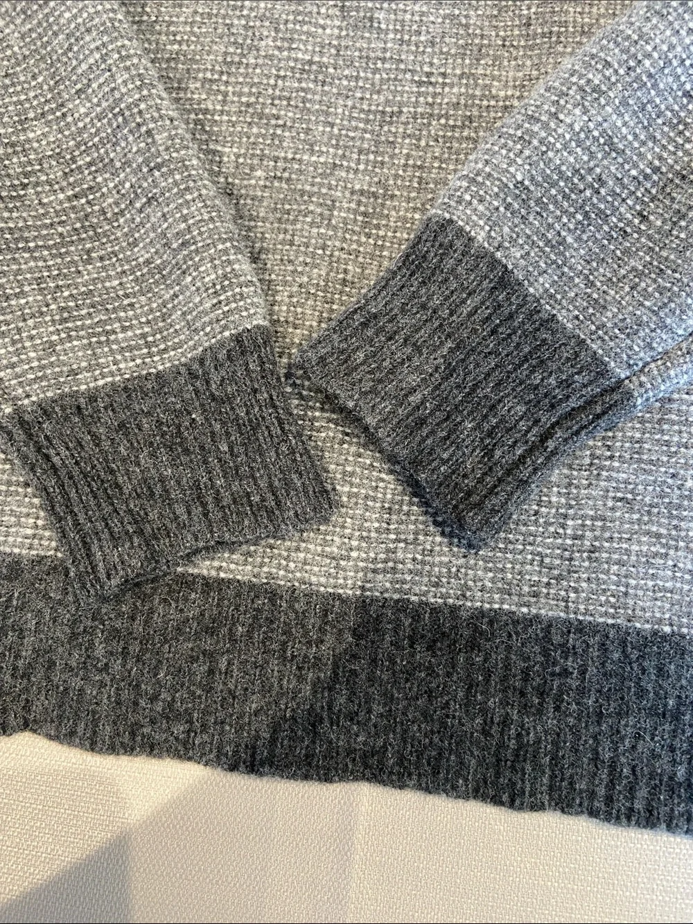 J. Crew Men’s Gray 100% Wool Sweater with Dark Trim. Size XL